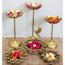 Rose Urli With Candle Stand