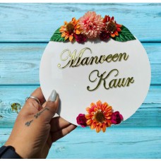 Round Frame with golden acrylic letter
